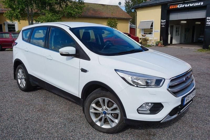 Vit Begagnad 2019 Ford Kuga SUV | 149 900 kr (Superpris) - Bild 1/4