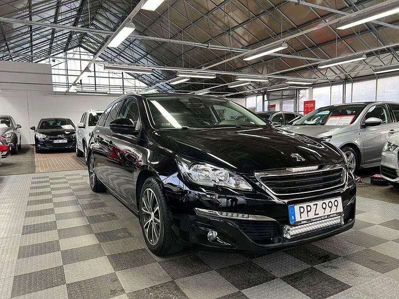 Svart Begagnad 2015 Peugeot 308 Active Kombi | 74 500 kr (Marknadspris) - Bild 1/4