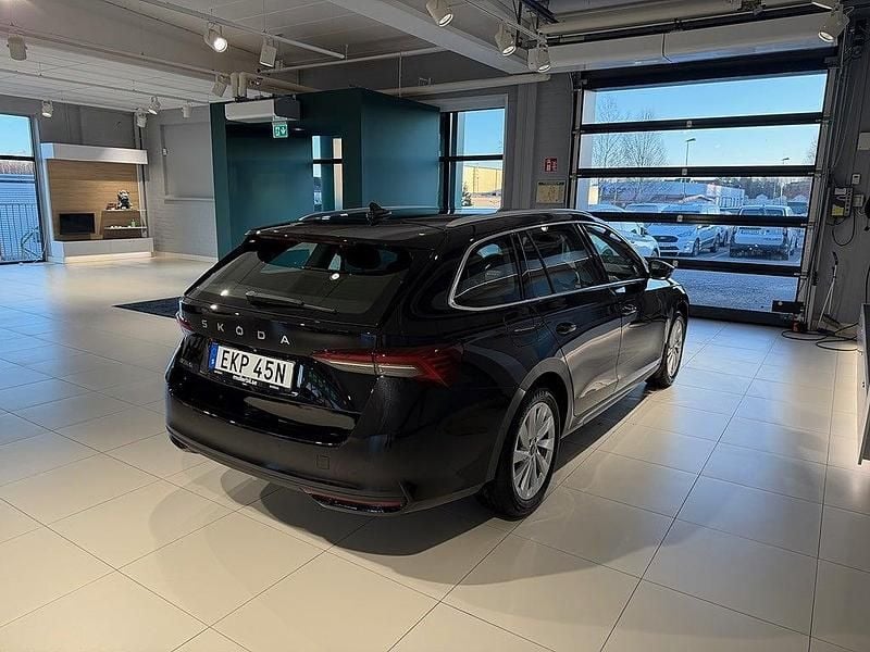 Ny Skoda Octavia 2026 Svart Kombi