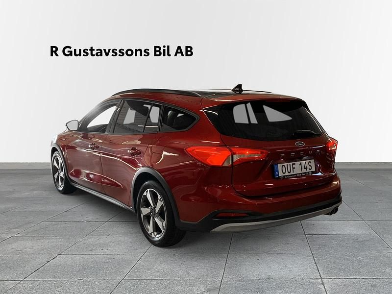 Begagnad Ford Focus Active 126 HK (92 kW) 2019 Röd Kombi