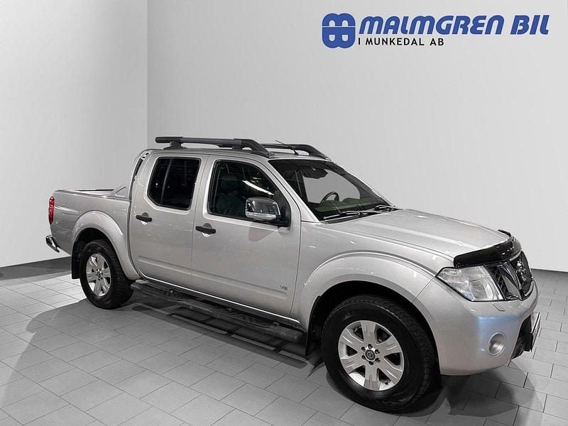 Silver (silvermetallic) Begagnad 2012 Nissan Navara Pickup | 123 750 kr (Lite dyr) - Bild 1/4