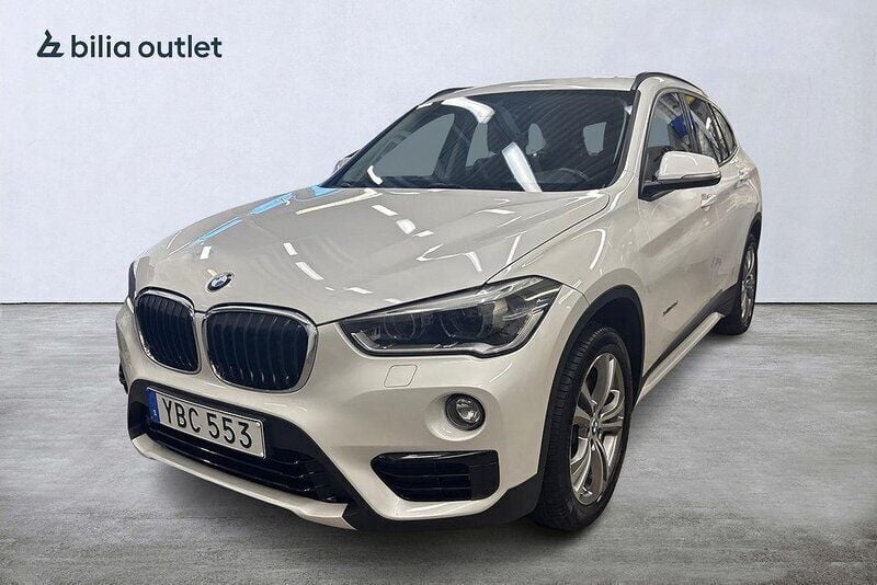 Vit Begagnad 2015 BMW X1 Sport Line SUV | 189 000 kr (Marknadspris) - Bild 1/4