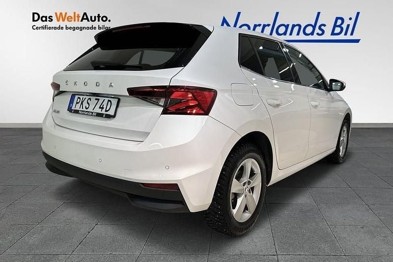 Begagnad Skoda Fabia Style 110 HK (80 kW) 2022 Candy white Halvkombi