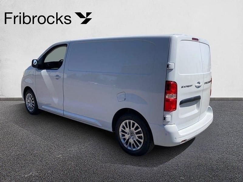 Begagnad Peugeot Expert 145 HK (106 kW) 2024 Vit (vit kaolin) Van