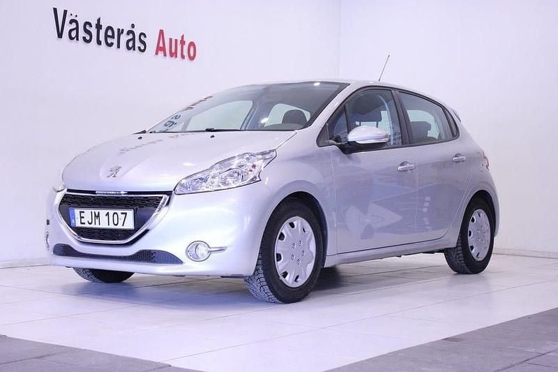 Begagnad Peugeot 208 92 HK (67 kW) 2014 Ljusgrå Halvkombi