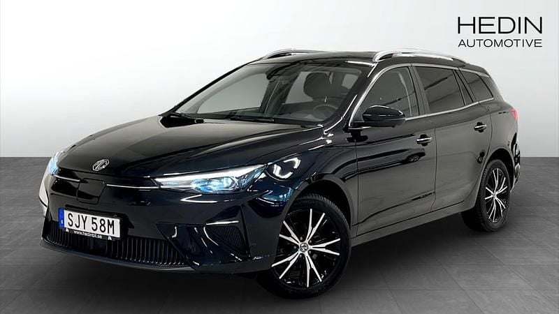 Svart (black) Begagnad 2022 MG MG5 EV Luxury Kombi | 259 900 kr (Lite dyr) - Bild 1/4