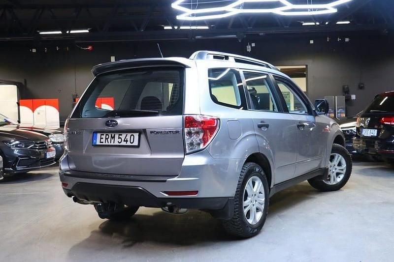 Begagnad Subaru Forester 150 HK (110 kW) 2010 Silver SUV
