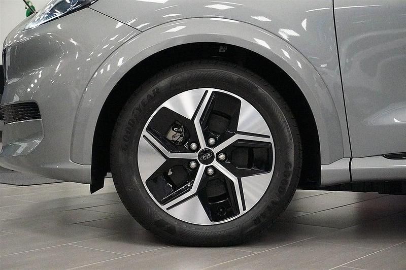Begagnad Ford Puma Gen-E 124 kW (169 HK) 2025 Grå SUV