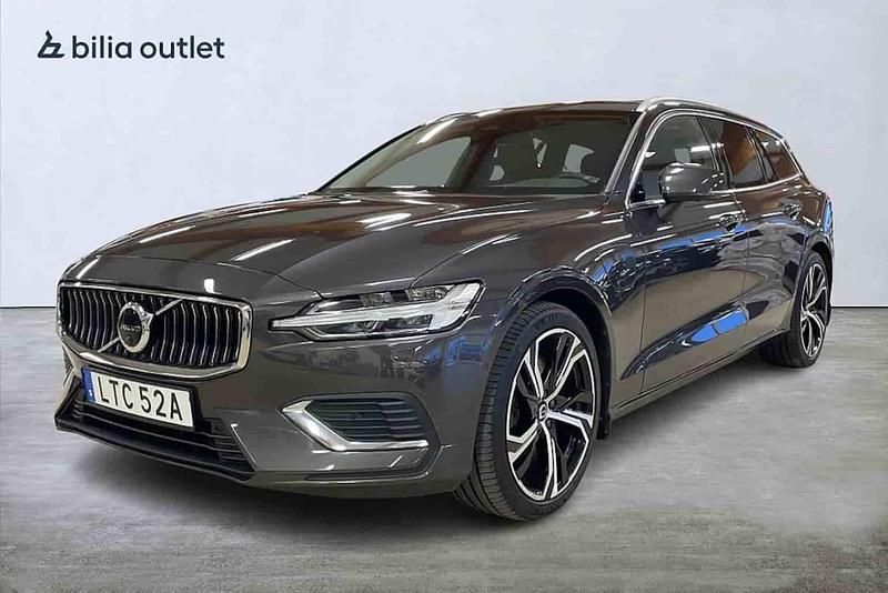 Grå Begagnad 2023 Volvo V60 Kombi | 409 900 kr (Lite dyr) - Bild 1/1