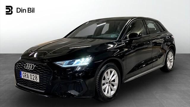Brilliantsvart Begagnad 2022 Audi A3 Proline Sedan | 224 000 kr (Marknadspris) - Bild 1/4