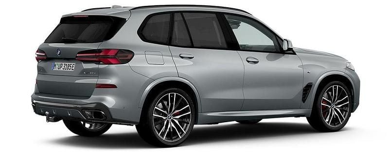 Grå Ny 2025 BMW X5 Comfort Edition SUV | 1 198 900 kr (Lite dyr) - Bild 1/2