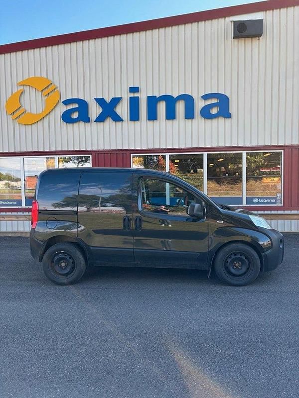 Grå Begagnad 2011 Fiat Fiorino Minibuss | 34 900 kr - Bild 1/4