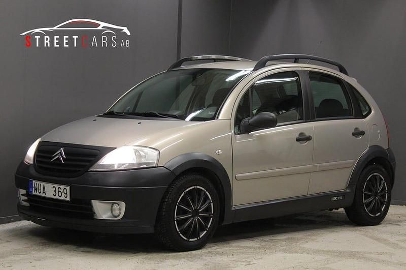 Brun Begagnad 2005 Citroën C3 Halvkombi | 19 900 kr (Marknadspris) - Bild 1/4