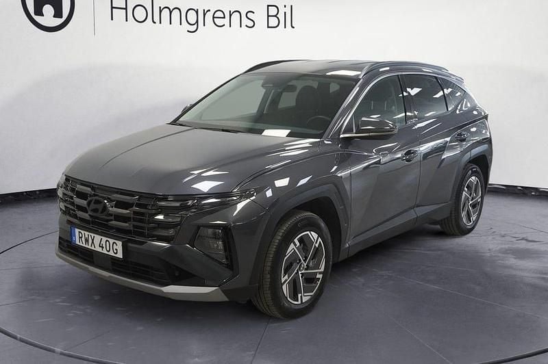 Begagnad Hyundai Tucson Essential 252 HK (185 kW) 2024 Grå SUV