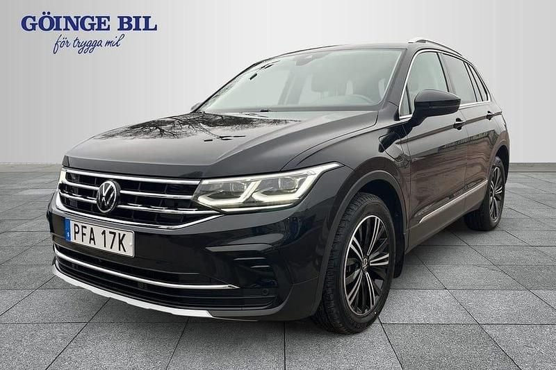 Svart Begagnad 2022 VW Tiguan SUV | 359 000 kr (Marknadspris) - Bild 1/2