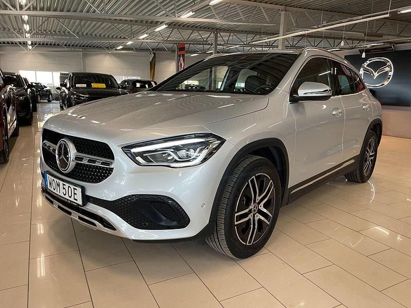 Silver Begagnad 2022 Mercedes GLA250 SUV | 349 000 kr (Bra pris) - Bild 1/4