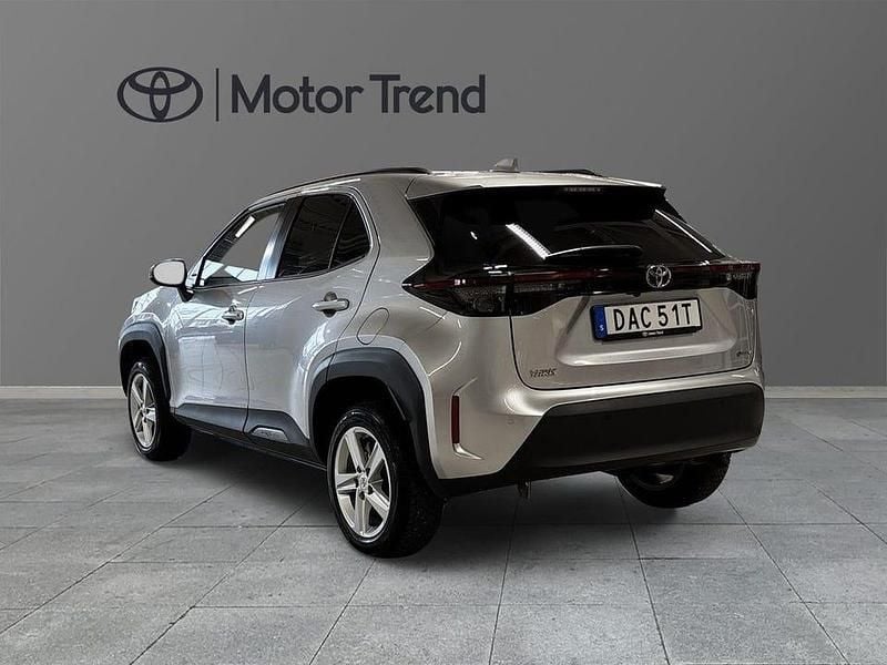 Begagnad Toyota Yaris Hybrid Style 133 HK (97 kW) 2025 Silver