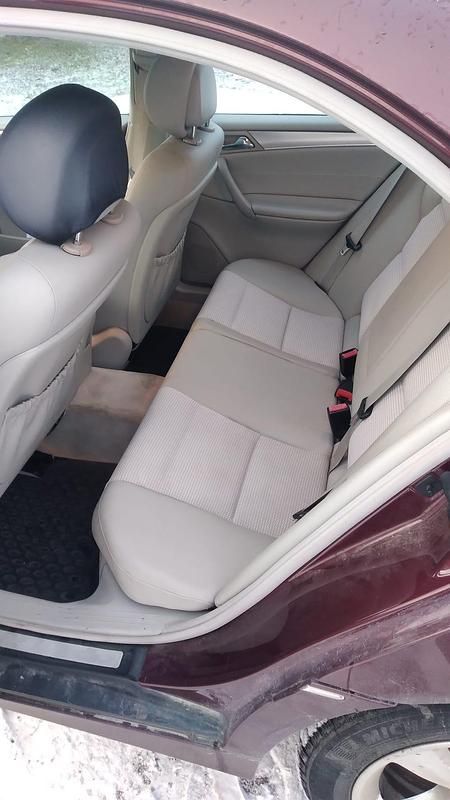 Begagnad Mercedes C180 143 HK (105 kW) 2007