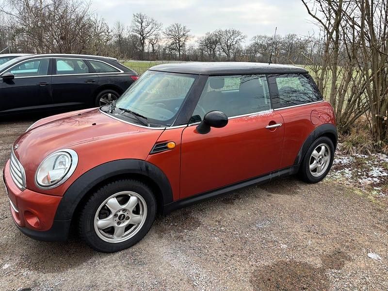 Begagnad 2011 Mini Cooper D Halvkombi | 60 000 kr (Bra pris) - Bild 1/3