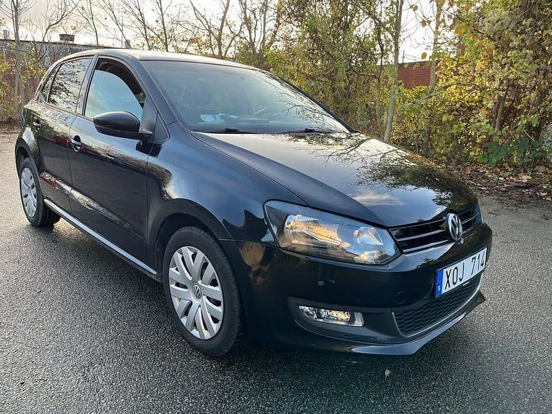 Begagnad VW Polo Trendline 60 HK (44 kW) 2013 Svart Halvkombi