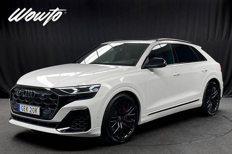 Vit (carraravit) Begagnad 2024 Audi Q8 Design SUV | 949 800 kr (Superpris) - Bild 1/3