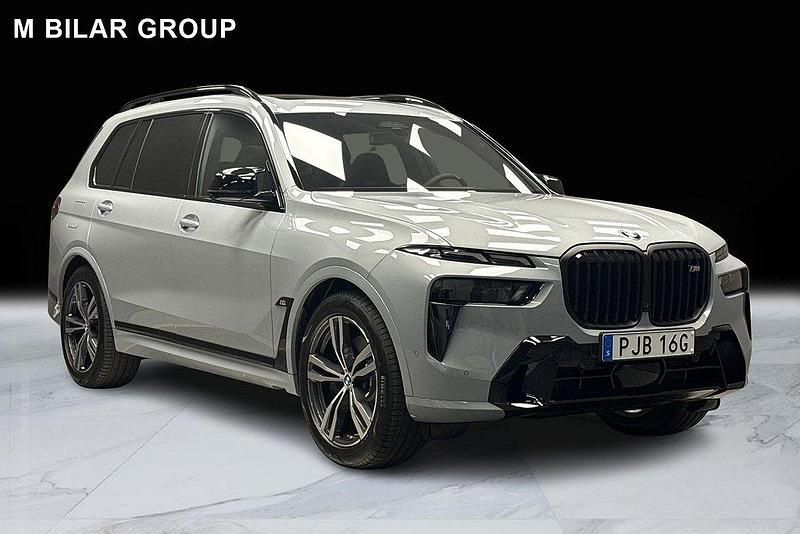 Grå Ny 2025 BMW X7 M Sport SUV | 1 259 000 kr - Bild 1/4