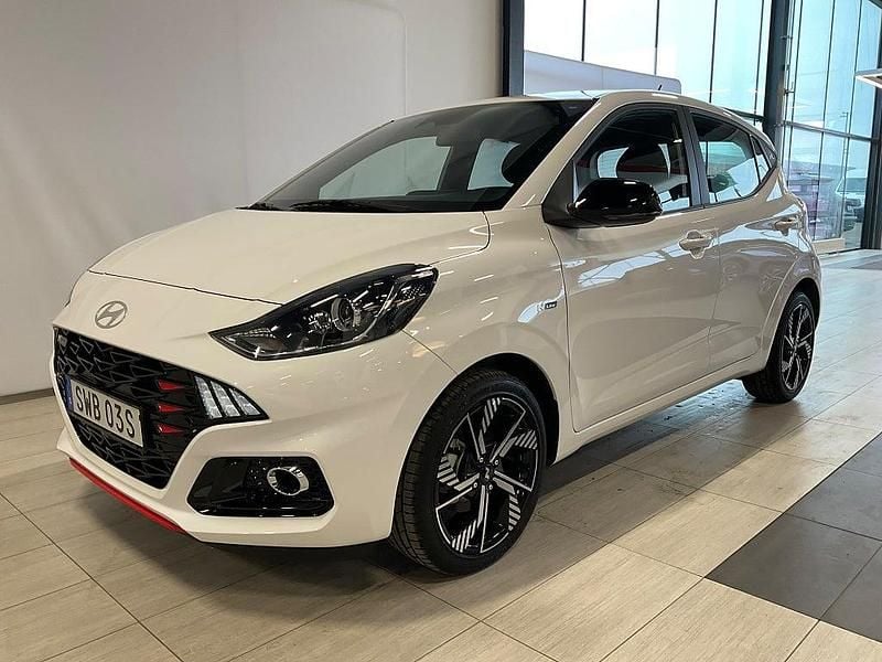 Ny Hyundai i10 N Line 90 HK (66 kW) 2025 Vit Halvkombi