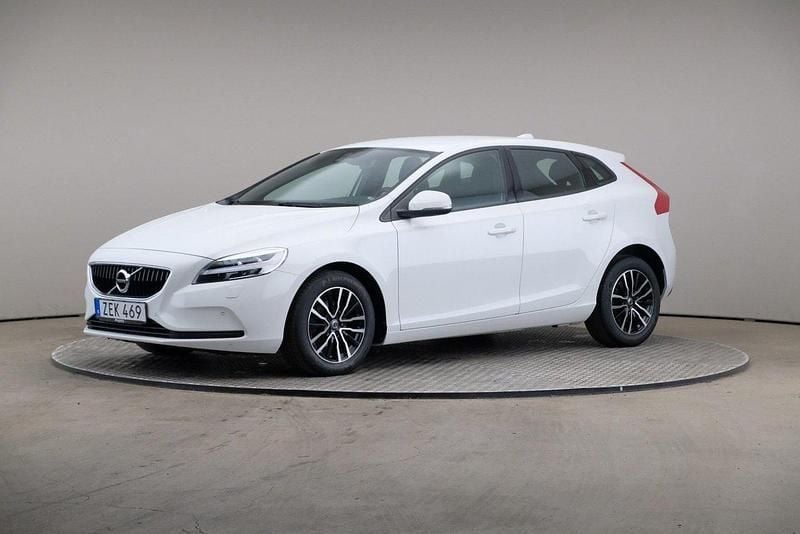 Vit Begagnad 2018 Volvo V40 Business Edition Kombi | 165 000 kr (Marknadspris) - Bild 1/4
