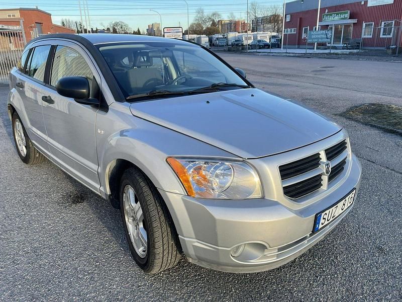 Silver Begagnad 2007 Dodge Caliber SUV | 25 000 kr (Marknadspris) - Bild 1/4