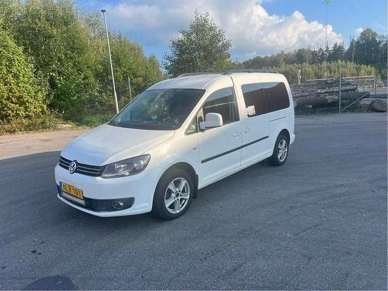 Vit Begagnad 2015 VW Caddy Maxi Minibuss | 95 000 kr - Bild 1/4