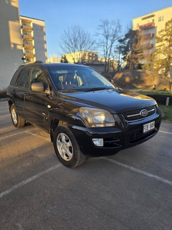 Svart Begagnad 2008 Kia Sportage 4 SUV | 34 000 kr (Marknadspris) - Bild 1/4