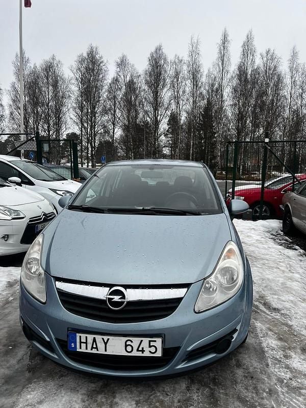 Begagnad Opel Corsa 75 HK (55 kW) 2008 Halvkombi