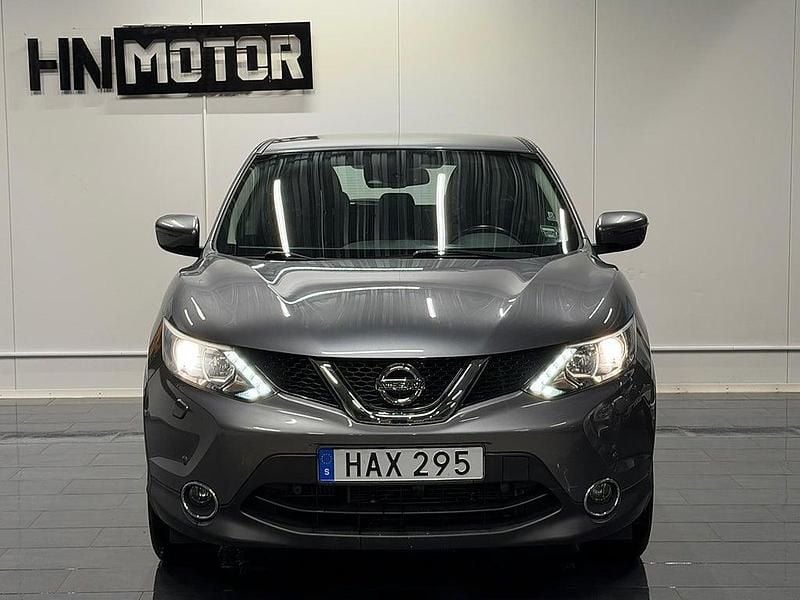 Begagnad Nissan Qashqai 116 HK (85 kW) 2015 Grå SUV
