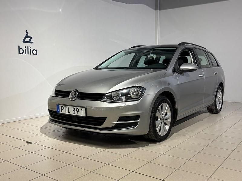 Silver Begagnad 2015 VW Golf VII Kombi | 64 500 kr (Bra pris) - Bild 1/4