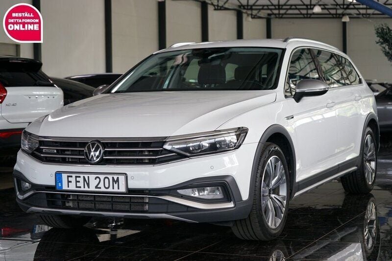 Vit Begagnad 2021 VW Passat Alltrack Kombi | 289 500 kr (Marknadspris) - Bild 1/4