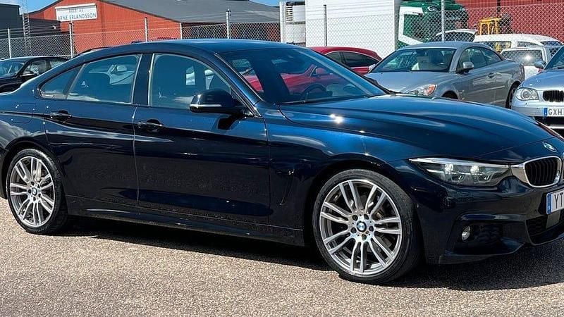 Svart Begagnad 2017 BMW 430 Gran Coupé M Sport Sportkupé | 289 500 kr (Marknadspris) - Bild 1/4