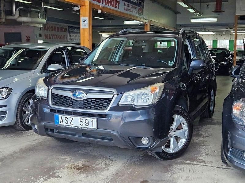 Mörkgrå Begagnad 2013 Subaru Forester SUV | 49 999 kr - Bild 1/4