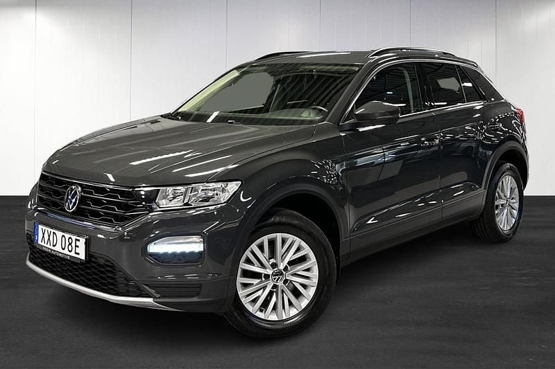 Grå (grey) Begagnad 2021 VW T-Roc SUV | 234 900 kr (Marknadspris) - Bild 1/4