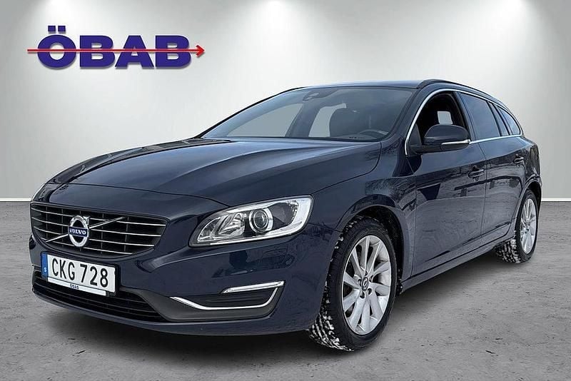 Blå Begagnad 2014 Volvo V60 Momentum Kombi | 138 900 kr (Dyr) - Bild 1/4
