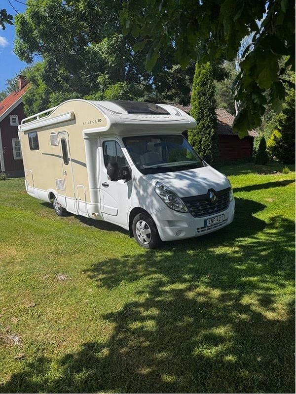 Vit Begagnad 2018 Renault Master Van | 500 000 kr - Bild 1/4