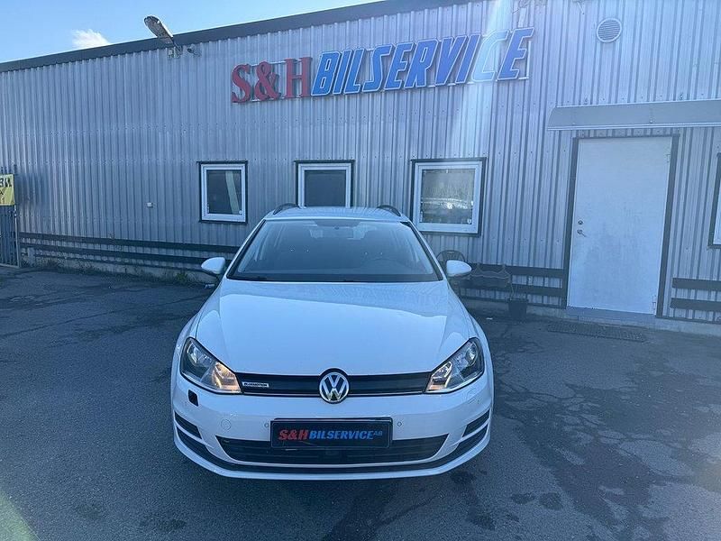 Vit Begagnad 2014 VW Golf VII Kombi | 69 000 kr (Marknadspris) - Bild 1/4