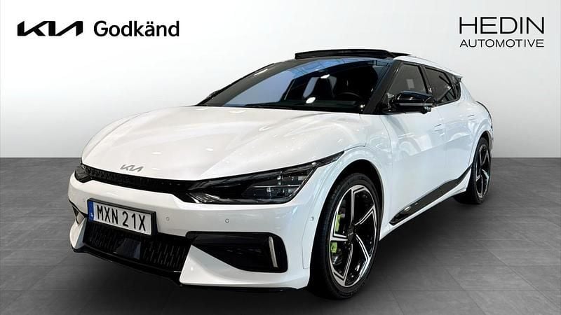 Vit (white) Begagnad 2023 Kia EV6 2 SUV | 559 900 kr (Lite dyr) - Bild 1/4