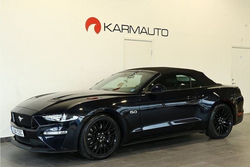 Blå Begagnad 2021 Ford Mustang GT Cab | 549 900 kr (Marknadspris) - Bild 1/4