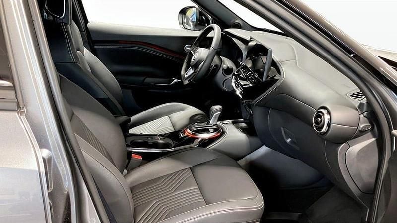 Begagnad Nissan Juke Tekna 2024 Grå SUV