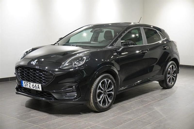 Svart Begagnad 2022 Ford Puma ST-Line Halvkombi | 209 800 kr (Marknadspris) - Bild 1/4