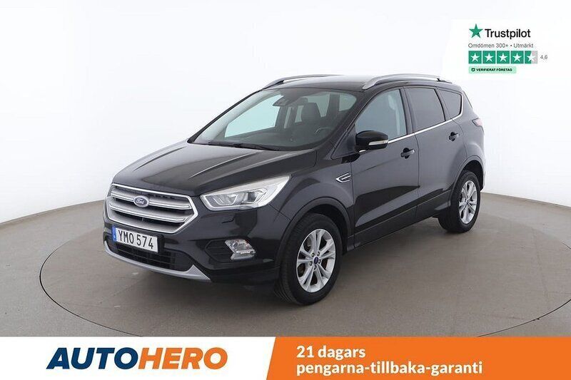 Svart Begagnad 2017 Ford Kuga Titanium SUV | 123 000 kr - Bild 1/4