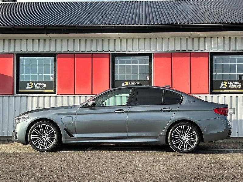 Begagnad BMW 530e iPerformance 252 HK (185 kW) 2017 Blå Sedan