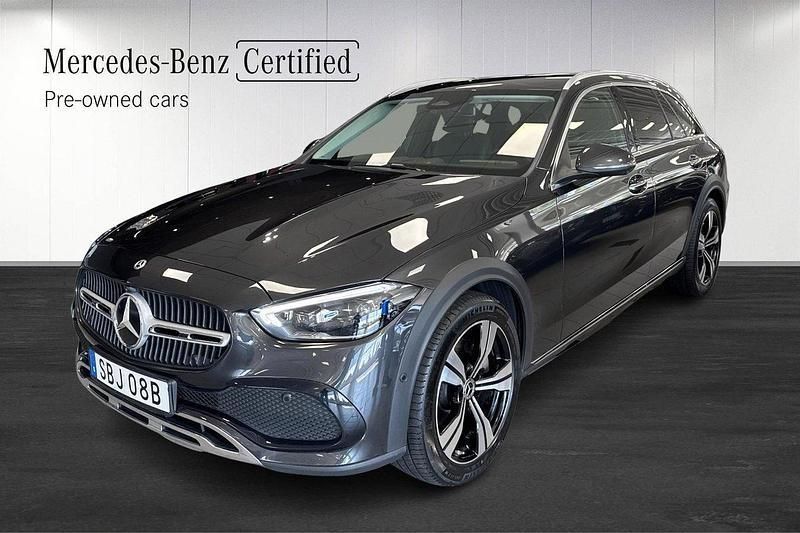Grå Begagnad 2024 Mercedes C220 Kombi | 519 000 kr (Marknadspris) - Bild 1/3