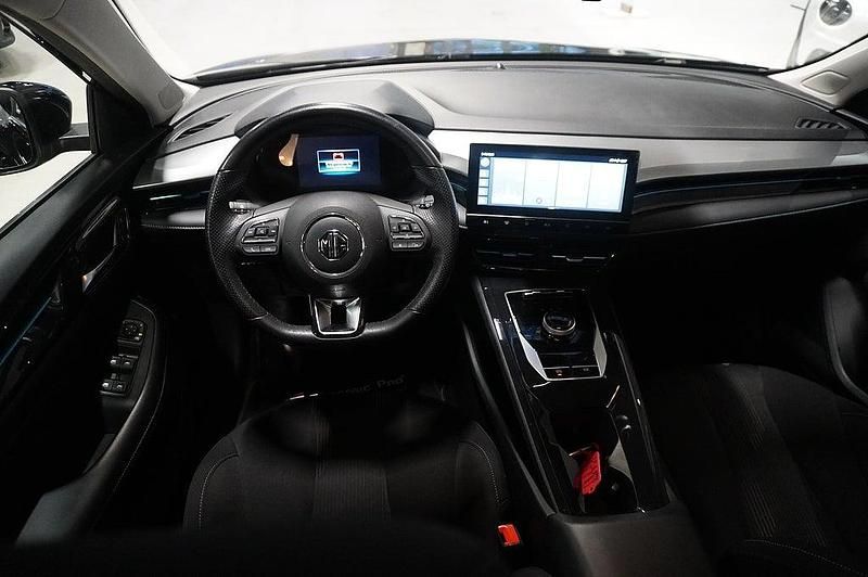 Begagnad MG MG5 EV 130 kW (177 HK) 2022 Svart Kombi