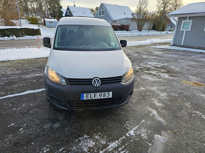 Begagnad 2015 VW Caddy Minibuss | 51 000 kr (Marknadspris) - Bild 1/4